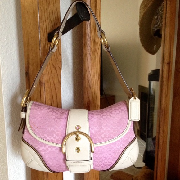 Coach Handbags - Coach purse