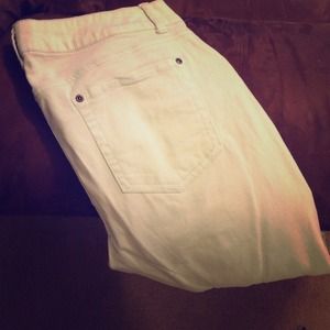 Mudd mint colored capris