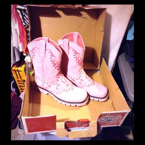 Pink Justin boots