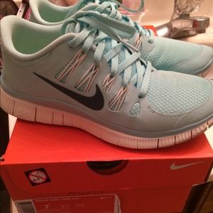 Nike 5.0 free run Tiffany blue/ mint size 7