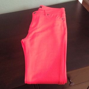 Coral stretch leggings with button and zipper