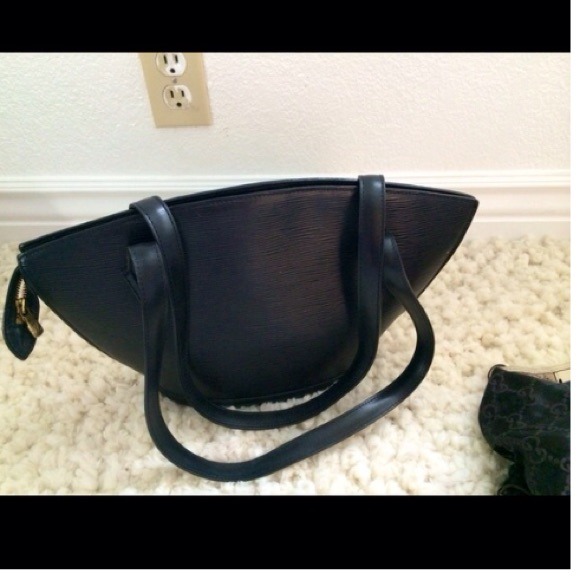 Louis Vuitton *AUTHENTIC*