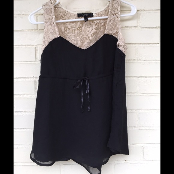 🎉2x HP Crochet top - Picture 2 of 4