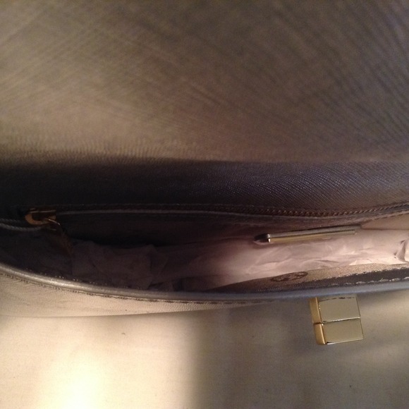 Sold !!!!! Tory burch Diana slim clutch - Picture 2 of 3