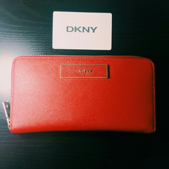 New price 🌟 DKNY  Saffiano Leaather Wallet RED