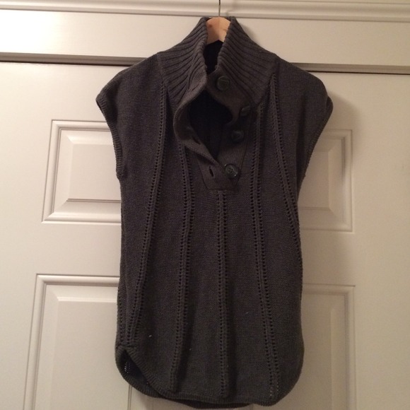 BCBG MaxAzria short sleeve sweater