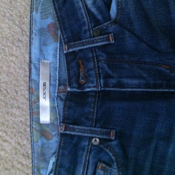 (SOLD) NWT JOE'S JEANS - Picture 2 of 3