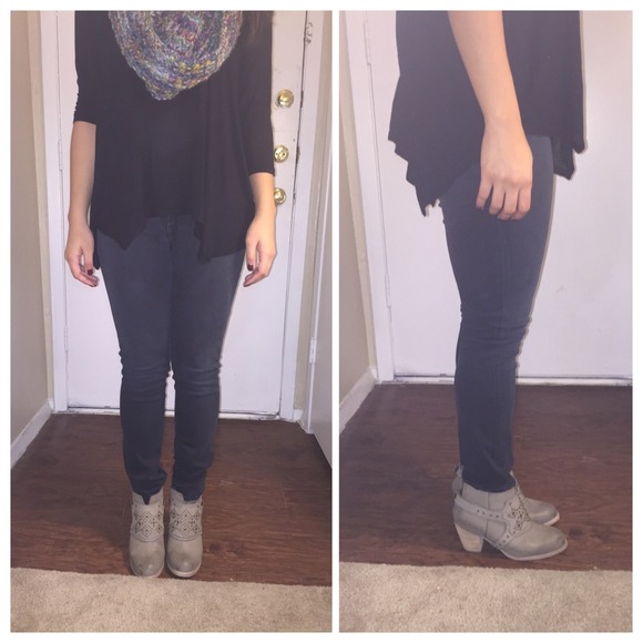 ❌SOLD❌Taupe Booties - Picture 4 of 4