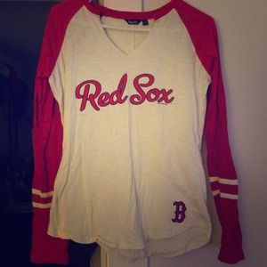 Long sleeve redsox shirt