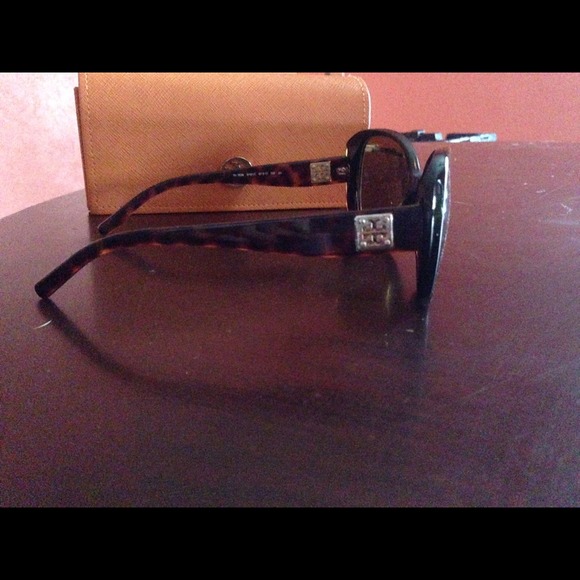 Tory burch sunglasses