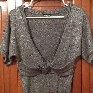 Wet seal short sleeve pull over