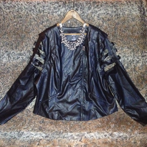 🎶Faux Leather Jacket🎶
