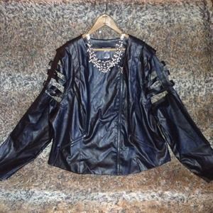 🎶Faux Leather Jacket🎶