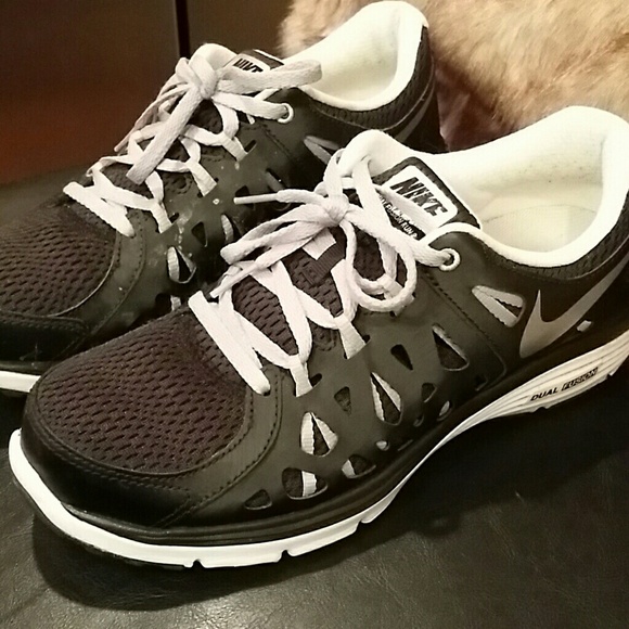 Nike dual fusion