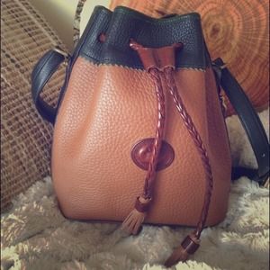 Vintage Dooney & Bourke bucket bag