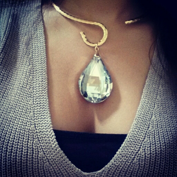 BLING TEAR DROP NECKLACE