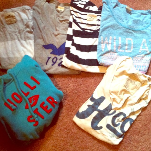 5 hollister shirts and hoodie!! Bundle!