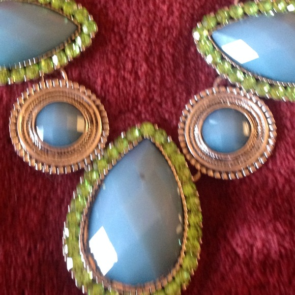 Necklace - Picture 2 of 2