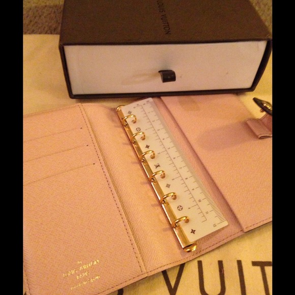🌸Louis Vuitton Agenda🌸✋SOLD! - Picture 2 of 4