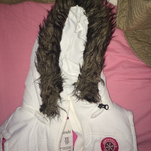 Aeropostale vest