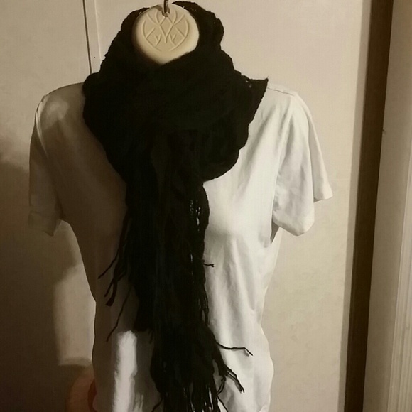 Black scarf with fringe