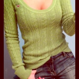 Olive Green Hollister fisherman sweater