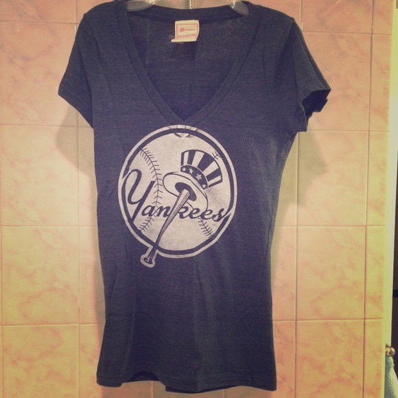 Yankees - Victorias Secret Pink shirt