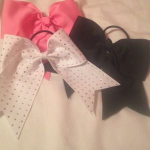 Cheer bows