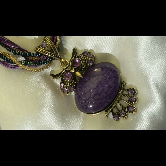 Statement necklace