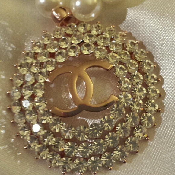 Statement necklace