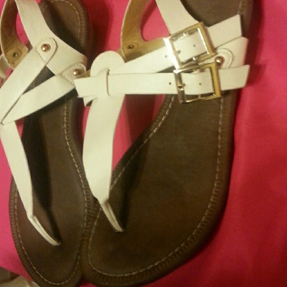 Sandals - Picture 2 of 4