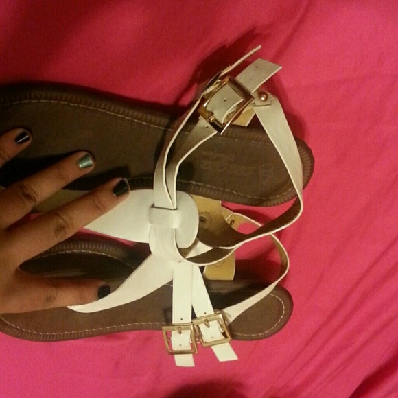 Sandals - Picture 3 of 4