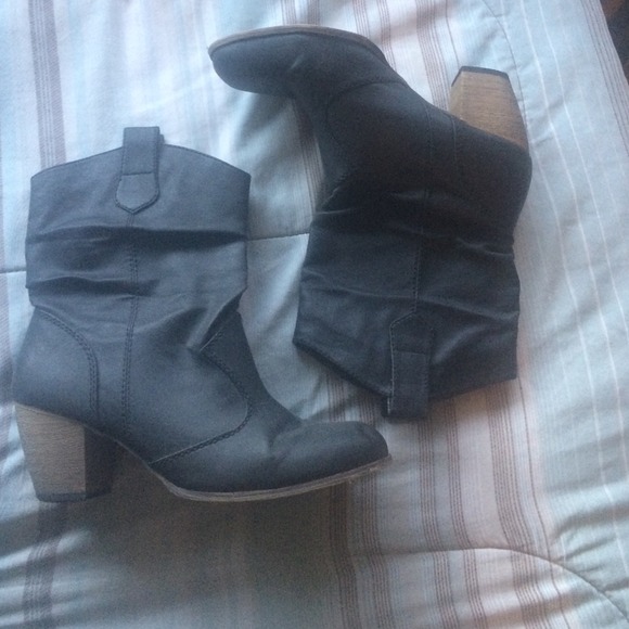 Black cowboy boots!