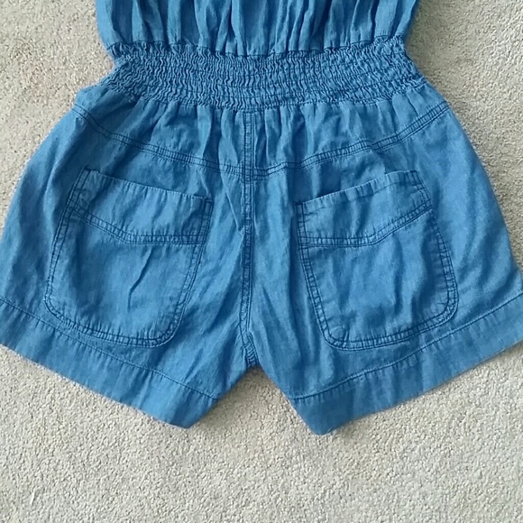 *NWOT* Adorable Denim Romper - Picture 4 of 4