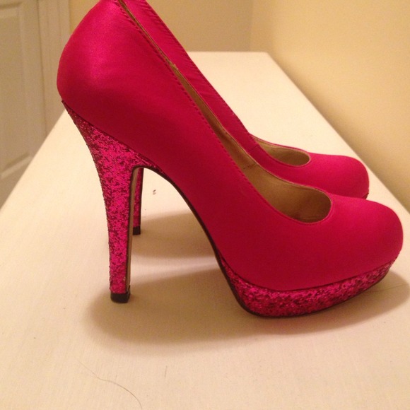 girls pink heels