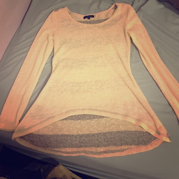 Long sleeve light sweater