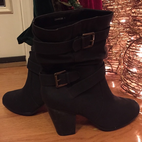 🎉LOWEST PRICE🎉Black Heel Short Boots!