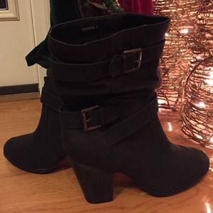 🎉LOWEST PRICE🎉Black Heel Short Boots!