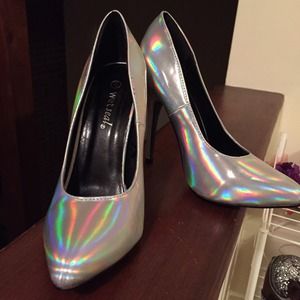 Platinum Metallic Pumps