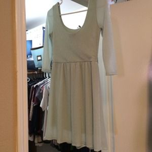 Sparkly light mint green 3 quarters sleeve ❄️