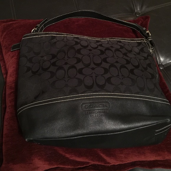 Coach signature shoulder tote