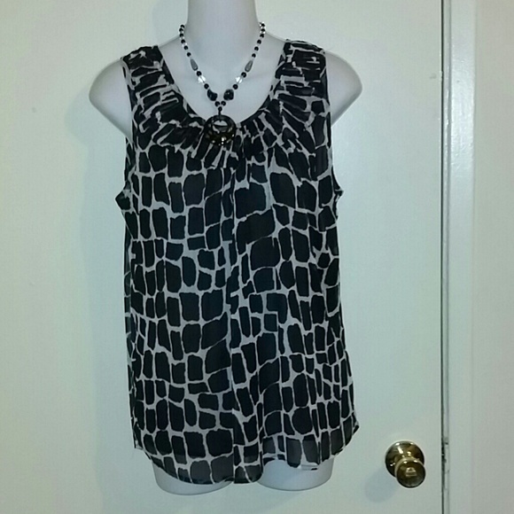 Pretty Top - Picture 2 of 2