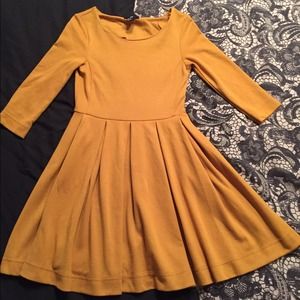 H&M mustard colored pleat dress