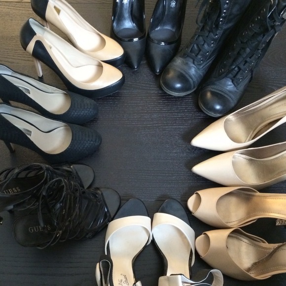 Shoe clear out!! Make your offer! ❤️