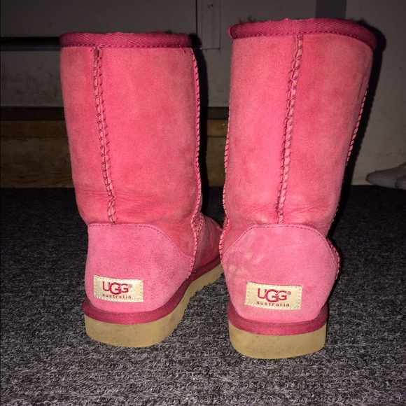 PINK AUTHENTIC UGGS