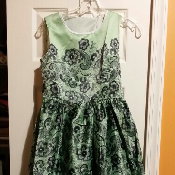 Vintage Scoop Neck Holiday Dress