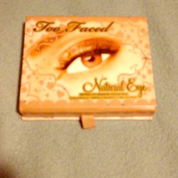 Too faced natural pallet