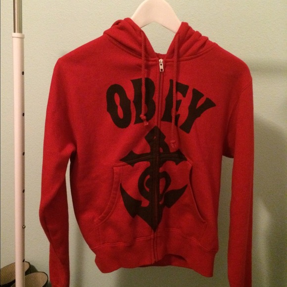 Obey sweater