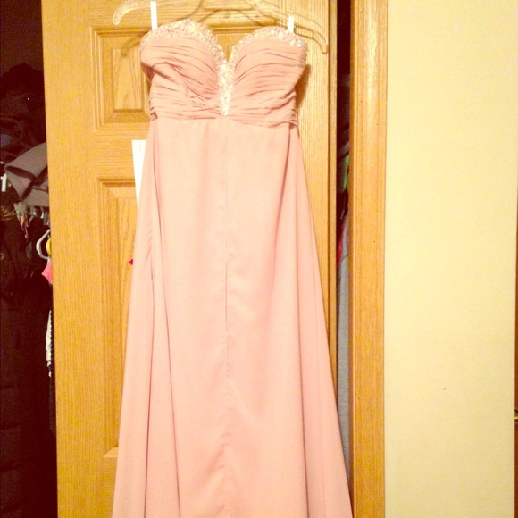 Cute strapless and light pink prom dress!