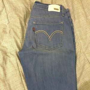 Levi`s Jean